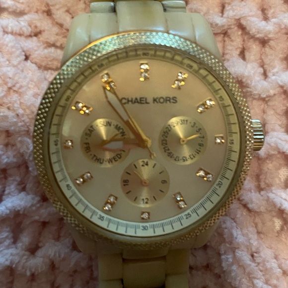 Michael Kors Watch - NEW battery - Picture 11 of 12
